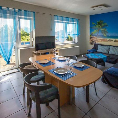 Vulkanpark-Ferienwohnung Karibic Nickenich エクステリア 写真